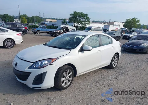 2011 Mazda Mazda3 I Touring z USA, uszkodzony, nr VIN JM1BL1VG7B1499100